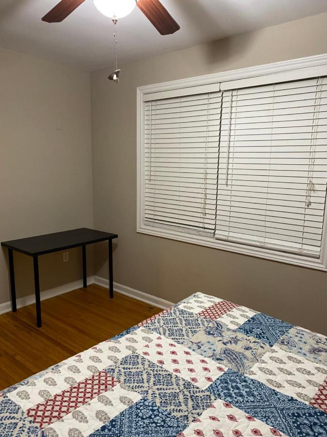 Comfy Rooms Stay - Unit 1 Кингстън Екстериор снимка