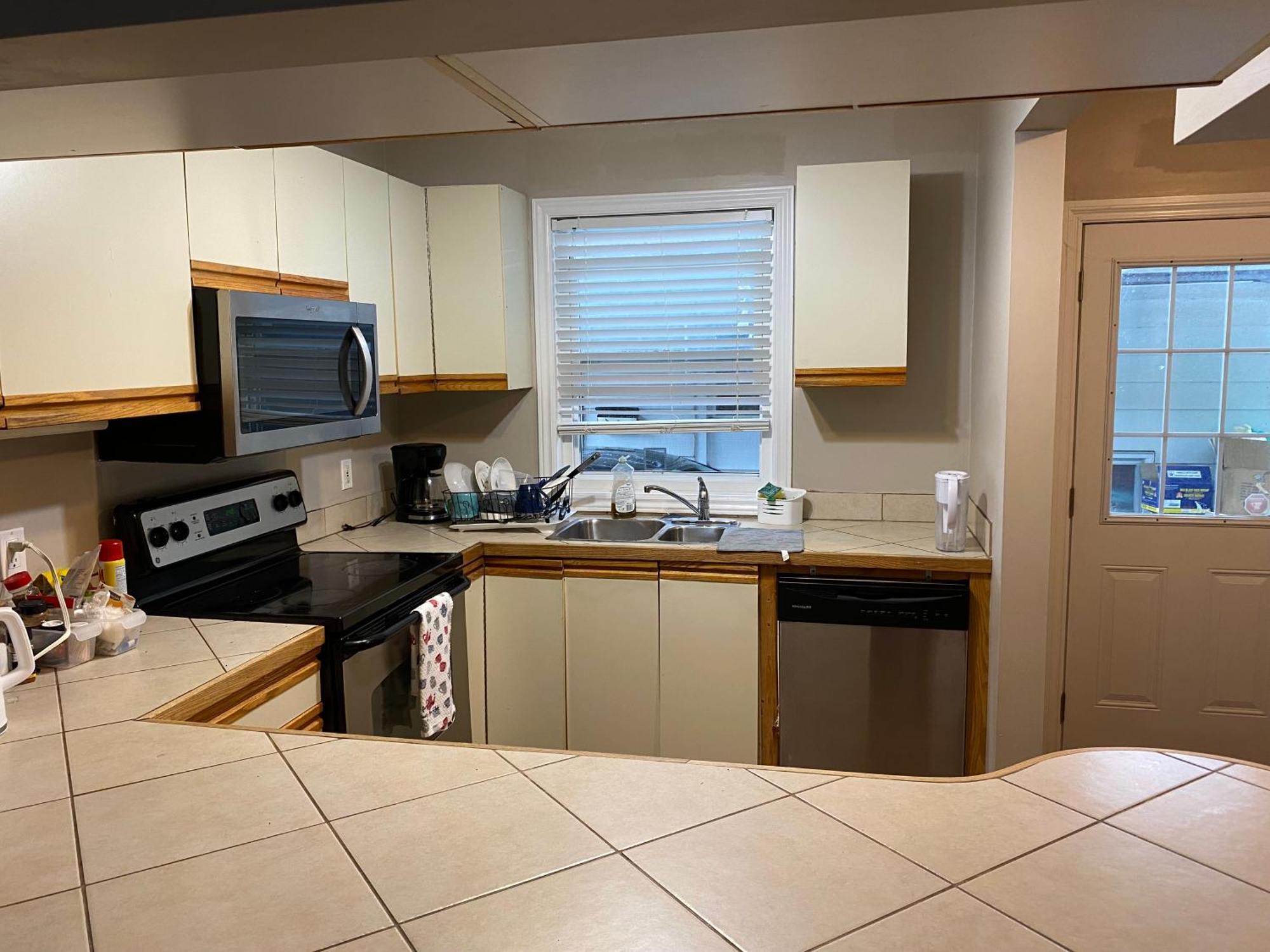 Comfy Rooms Stay - Unit 1 Кингстън Екстериор снимка