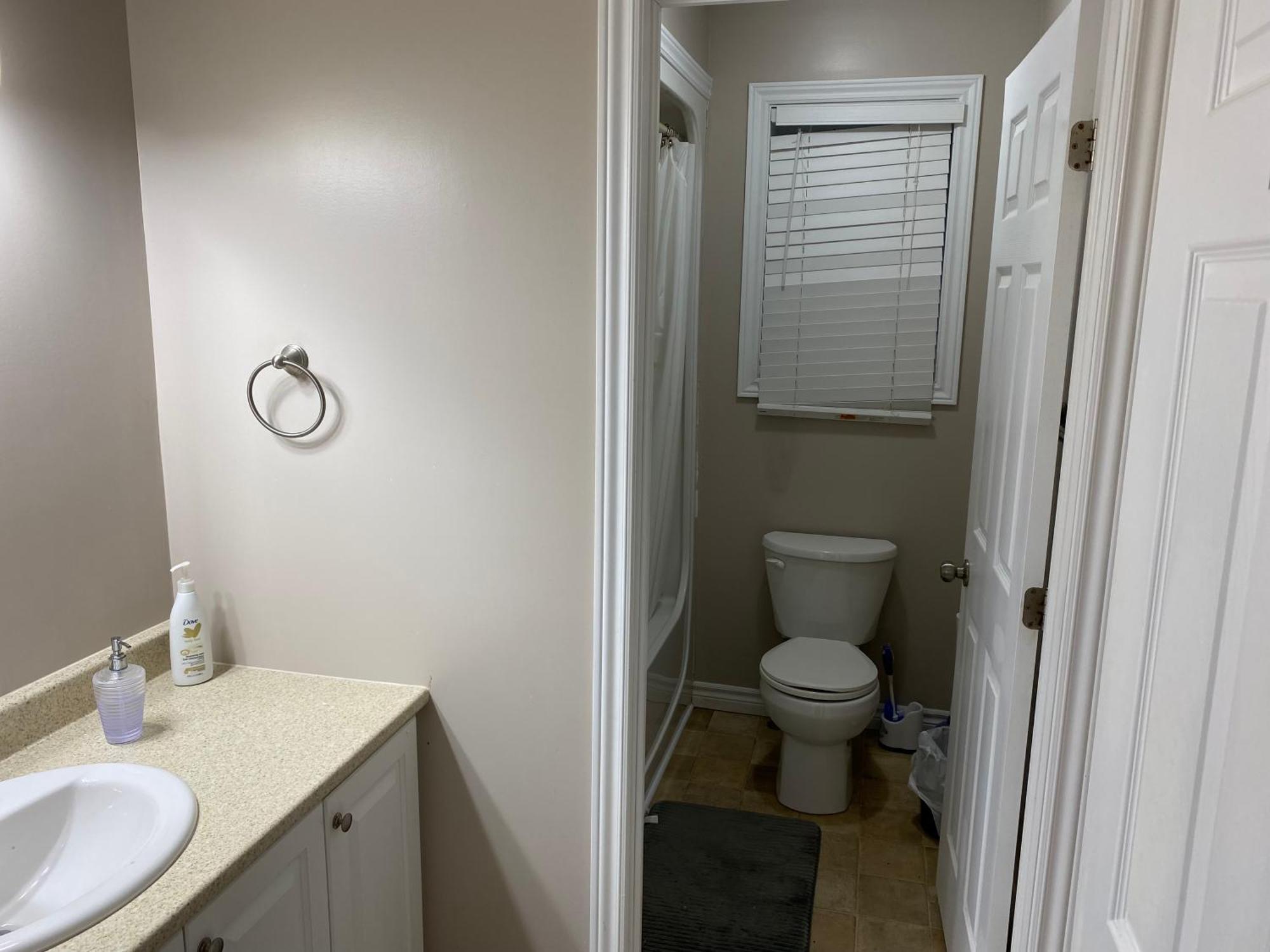 Comfy Rooms Stay - Unit 1 Кингстън Екстериор снимка