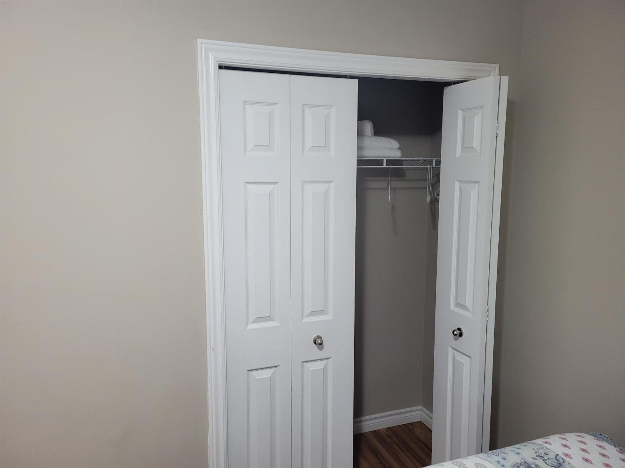 Comfy Rooms Stay - Unit 1 Кингстън Екстериор снимка