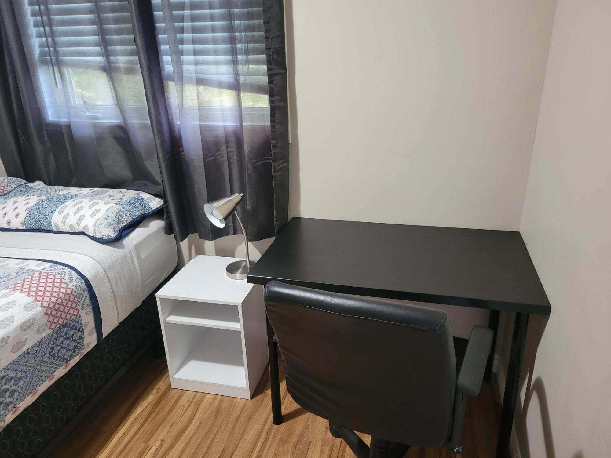 Comfy Rooms Stay - Unit 1 Кингстън Екстериор снимка